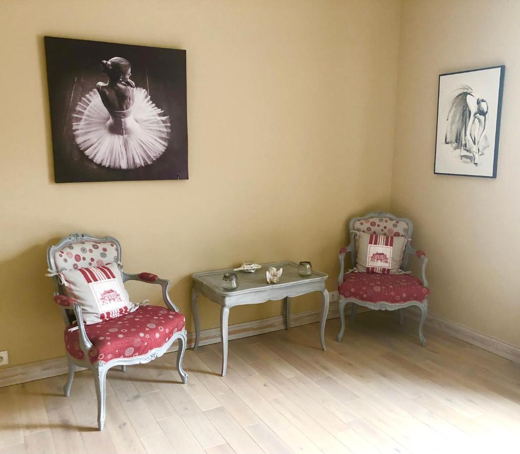 Ecole De Mathuna De Marigny Brizay Buitenkant foto